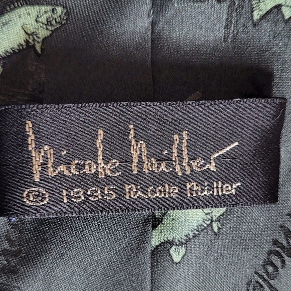 Nicole Miller Green Fish and Rod 100% Silk Hand Sewn Fishing Enthusiast Necktie - Picture 5 of 6